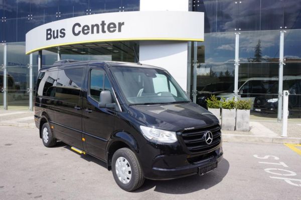 Mercedes 17 Seater